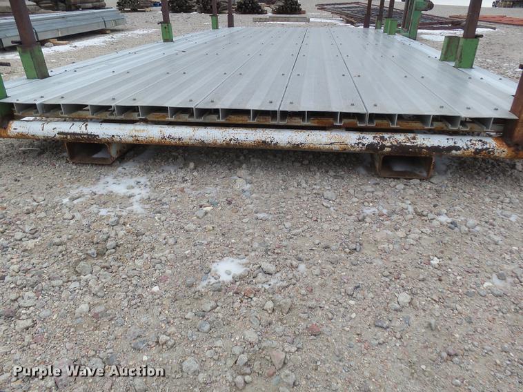 image for item DC8366 Steel man basket