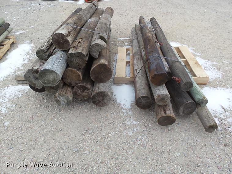 image for item DC8369 Wood fence posts