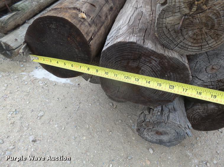 image for item DC8369 Wood fence posts