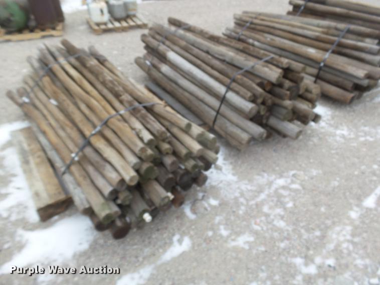 image for item DC8369 Wood fence posts