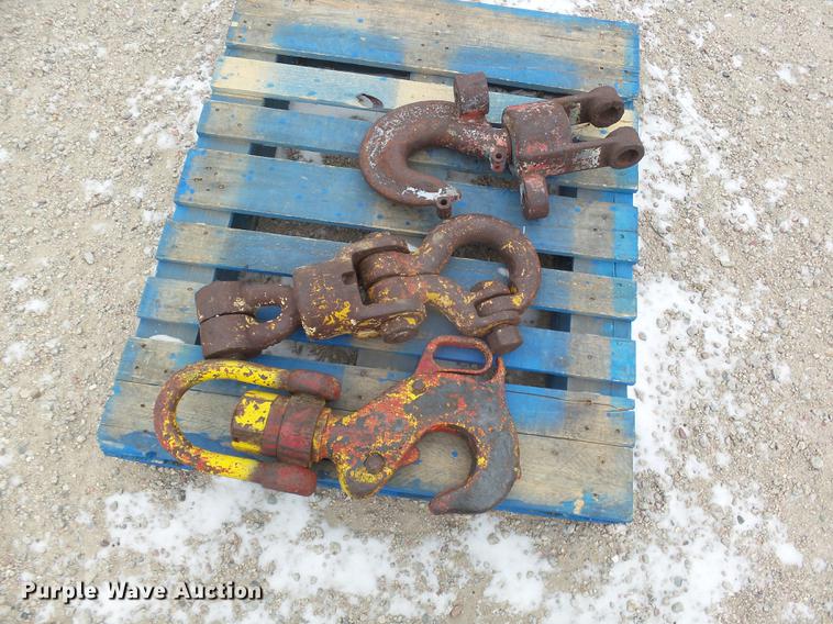 image for item DC8370 (8) propane tanks