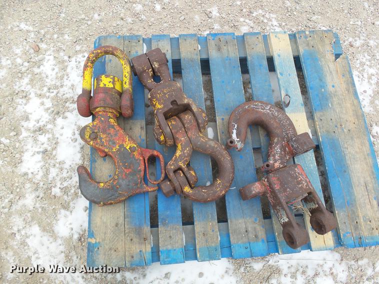 image for item DC8370 (8) propane tanks