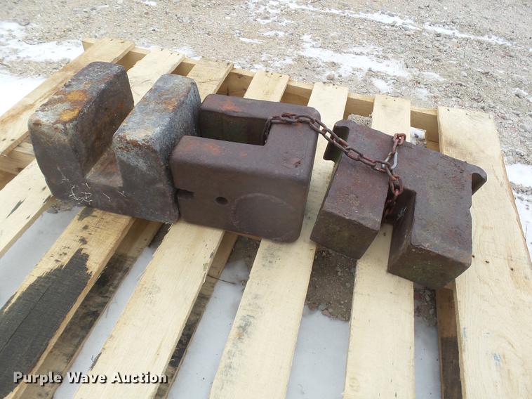 image for item DC8370 (8) propane tanks