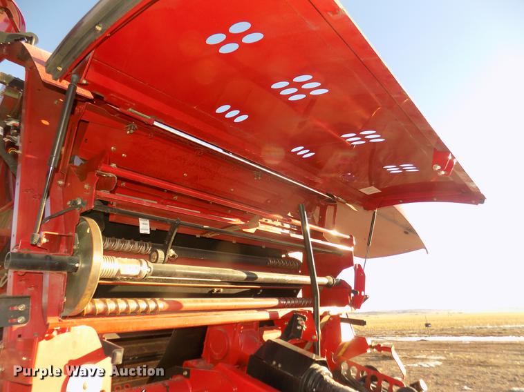 image for item DD2885 2014 New Holland Rollbelt 560 specialty crop round baler