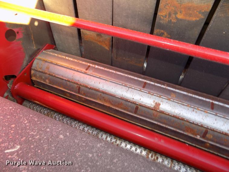 image for item DD2885 2014 New Holland Rollbelt 560 specialty crop round baler