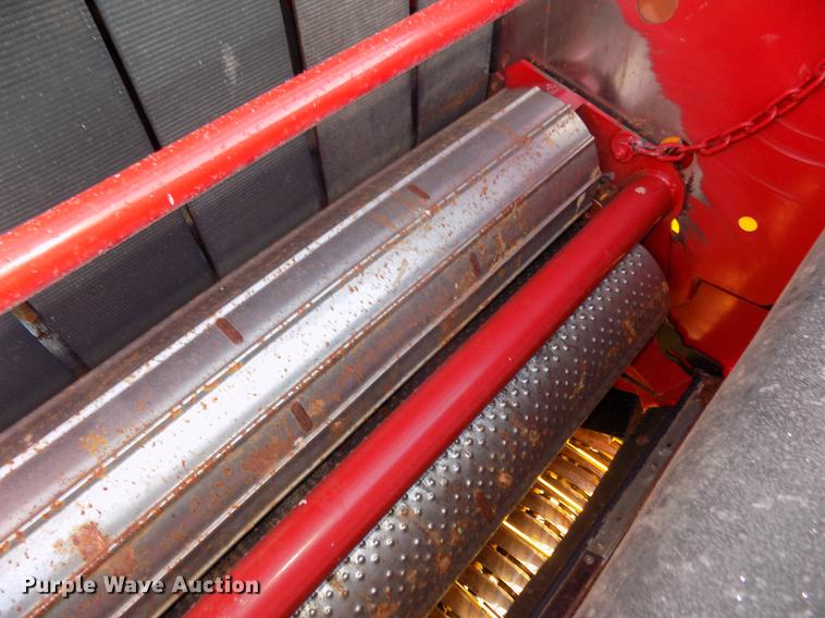 image for item DD2885 2014 New Holland Rollbelt 560 specialty crop round baler