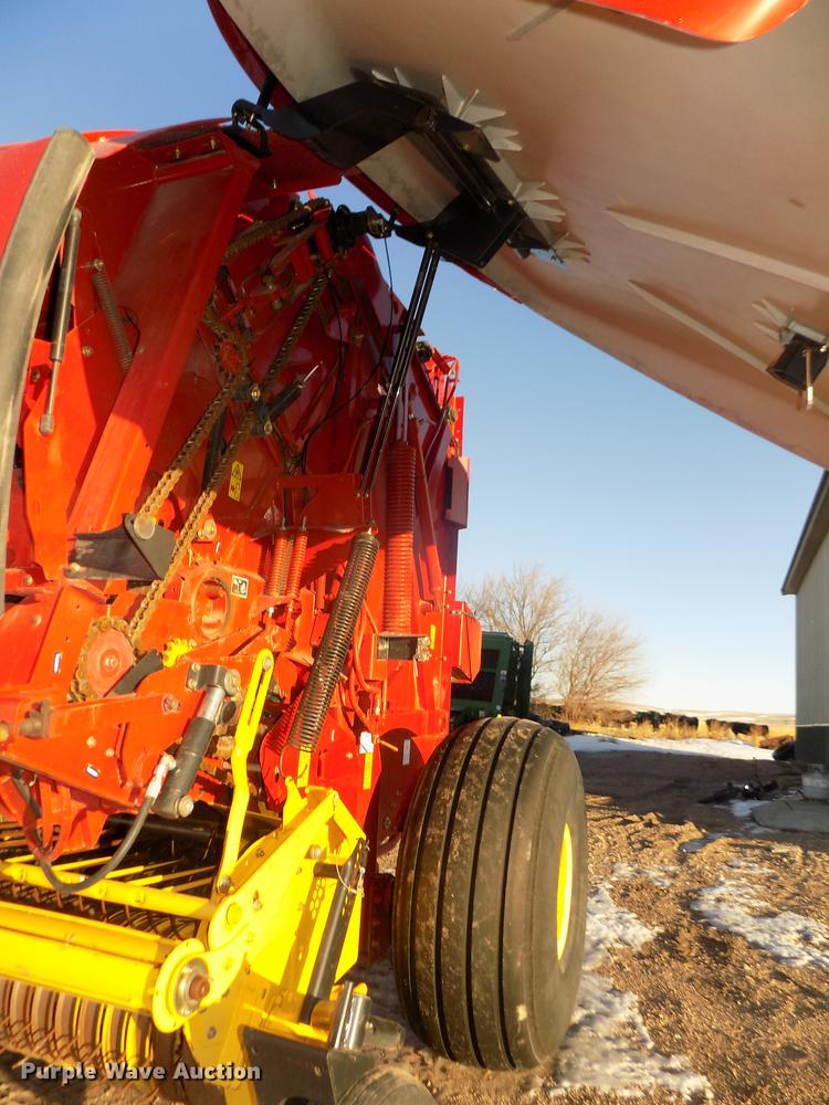 image for item DD2885 2014 New Holland Rollbelt 560 specialty crop round baler