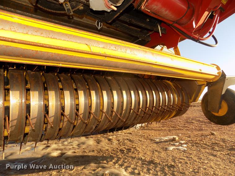 image for item DD2885 2014 New Holland Rollbelt 560 specialty crop round baler