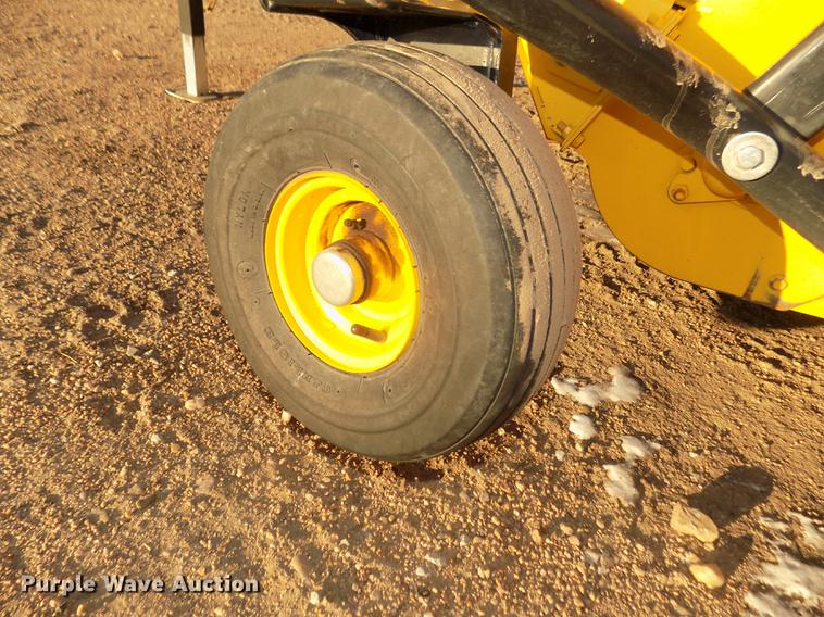 image for item DD2885 2014 New Holland Rollbelt 560 specialty crop round baler