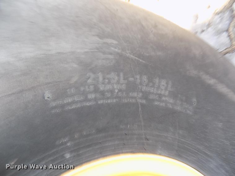 image for item DD2885 2014 New Holland Rollbelt 560 specialty crop round baler