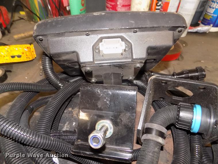 image for item DD2885 2014 New Holland Rollbelt 560 specialty crop round baler