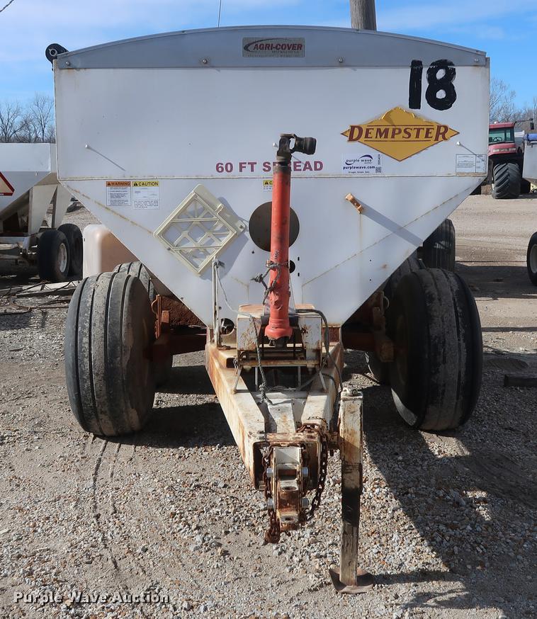 image for item DD5424 Dempster Clipper 200S fertilizer spreader