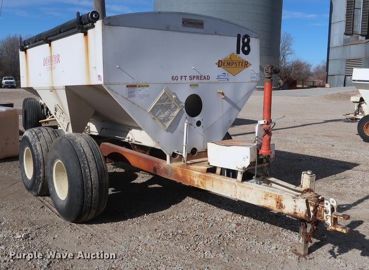 image for item DD5424 Dempster Clipper 200S fertilizer spreader