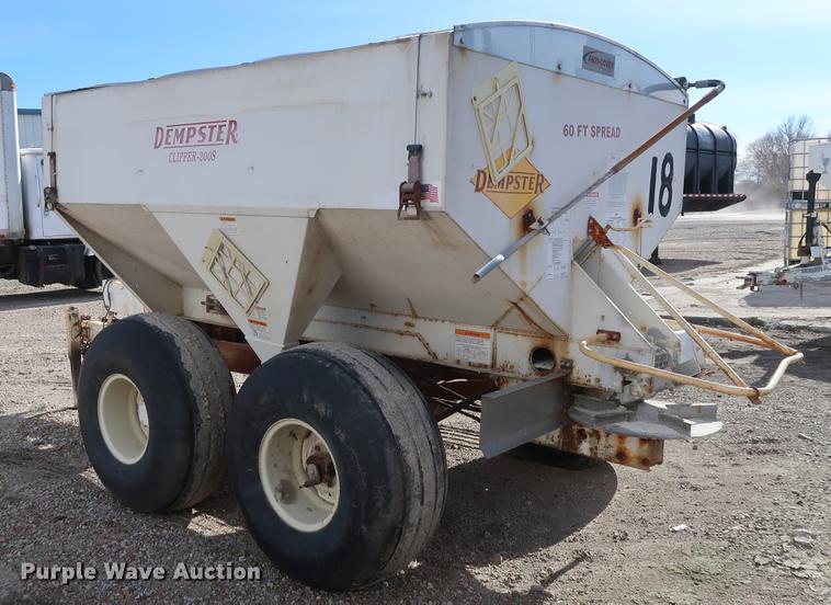 image for item DD5424 Dempster Clipper 200S fertilizer spreader