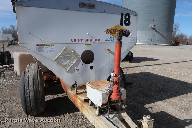 image for item DD5424 Dempster Clipper 200S fertilizer spreader
