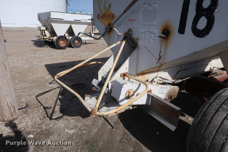 image for item DD5424 Dempster Clipper 200S fertilizer spreader