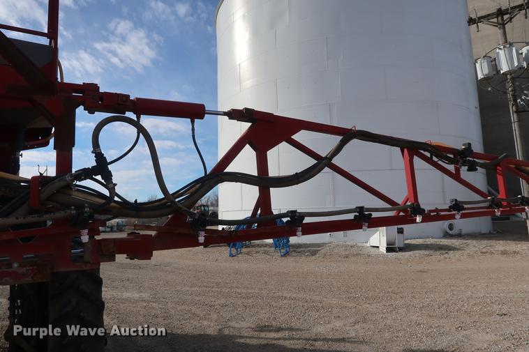 image for item DD5428 1999 Case IH Patriot SPX3185 self-propelled sprayer