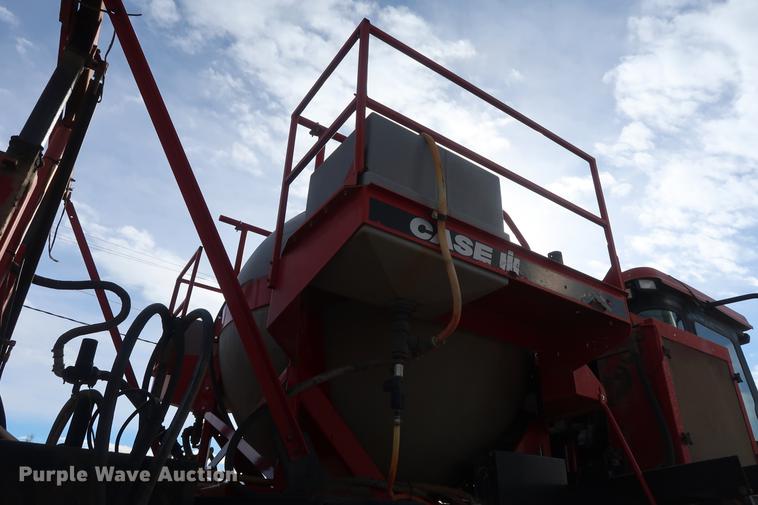 image for item DD5428 1999 Case IH Patriot SPX3185 self-propelled sprayer
