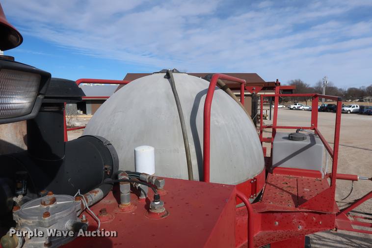 image for item DD5428 1999 Case IH Patriot SPX3185 self-propelled sprayer