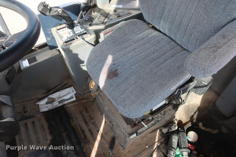 image for item DD5428 1999 Case IH Patriot SPX3185 self-propelled sprayer