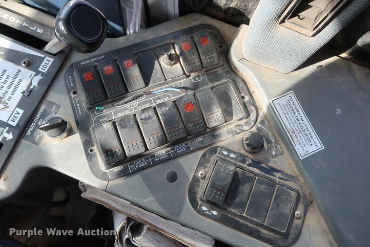 image for item DD5428 1999 Case IH Patriot SPX3185 self-propelled sprayer