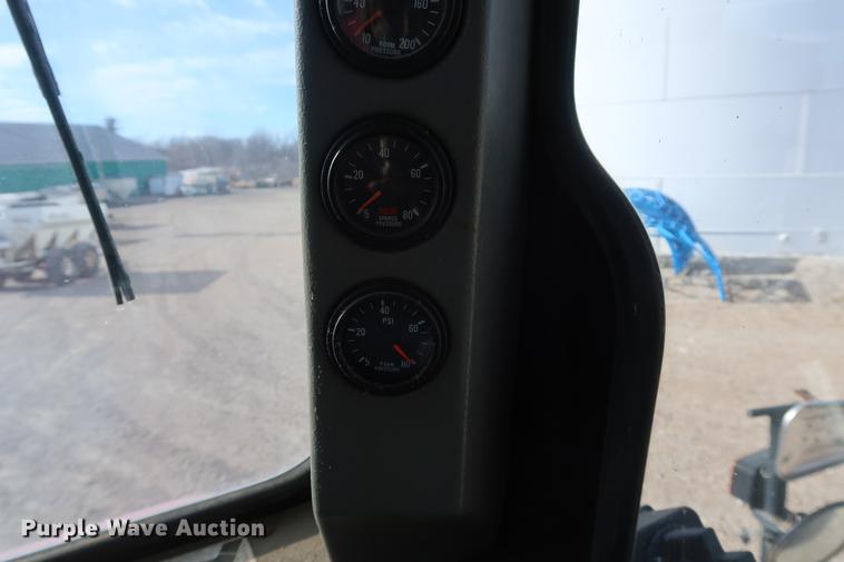 image for item DD5428 1999 Case IH Patriot SPX3185 self-propelled sprayer