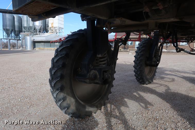 image for item DD5428 1999 Case IH Patriot SPX3185 self-propelled sprayer