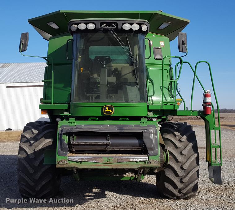 image for item DD5430 2007 John Deere 9660 STS RWA combine