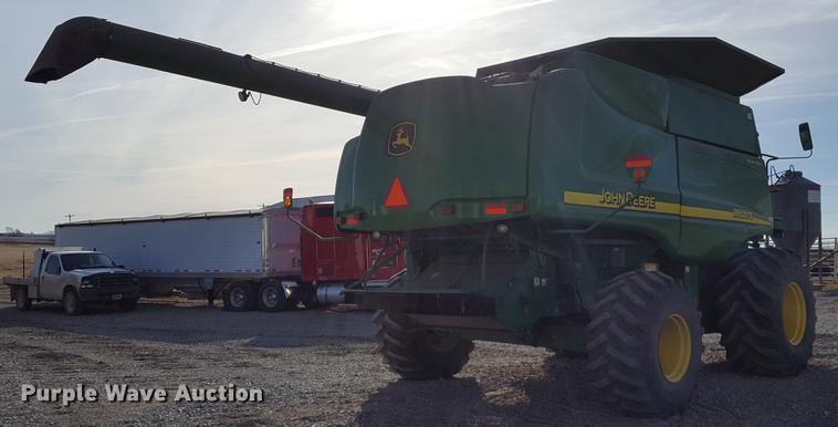 image for item DD5430 2007 John Deere 9660 STS RWA combine