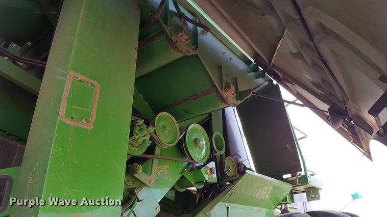 image for item DD5430 2007 John Deere 9660 STS RWA combine