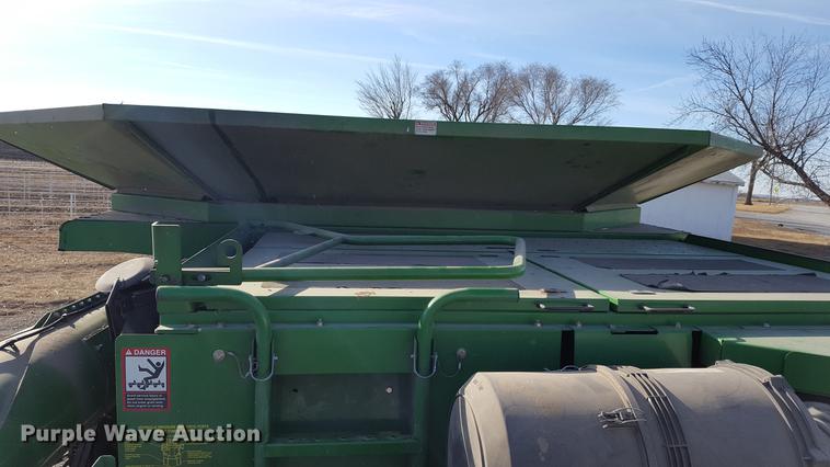 image for item DD5430 2007 John Deere 9660 STS RWA combine
