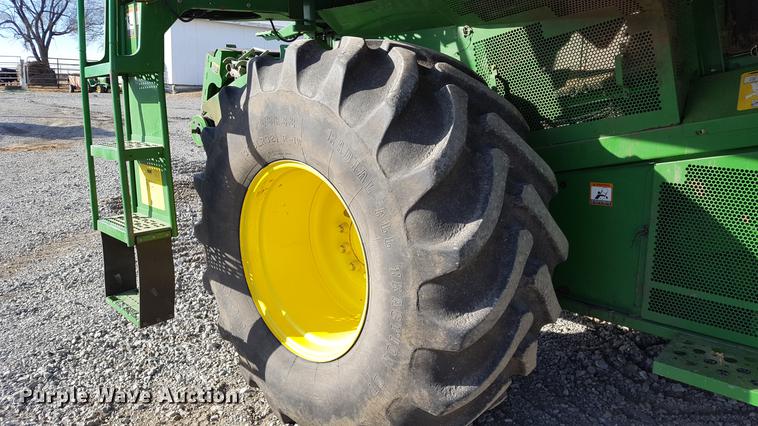image for item DD5430 2007 John Deere 9660 STS RWA combine