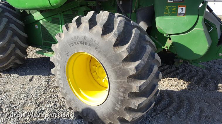 image for item DD5430 2007 John Deere 9660 STS RWA combine