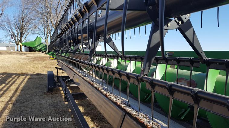 image for item DD5432 2008 John Deere 635F Hydraflex head