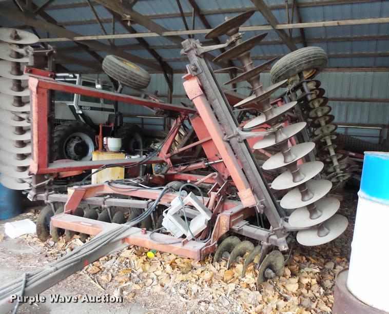 image for item EA9670 International 496 tandem disk harrow