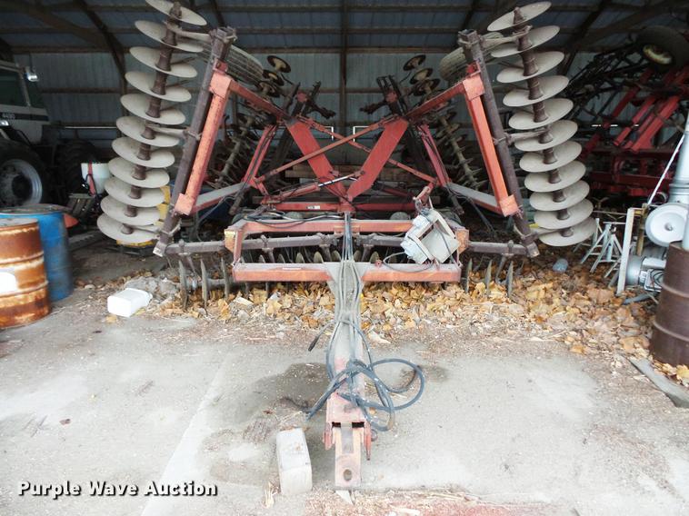 image for item EA9670 International 496 tandem disk harrow