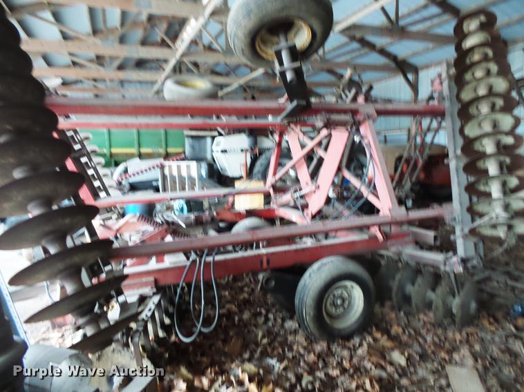image for item EA9670 International 496 tandem disk harrow