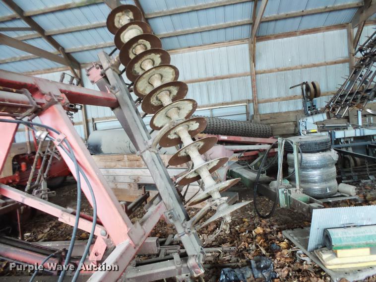 image for item EA9670 International 496 tandem disk harrow