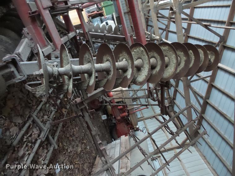 image for item EA9670 International 496 tandem disk harrow