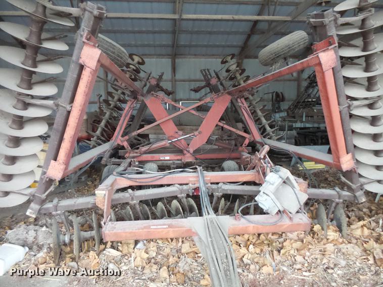 image for item EA9670 International 496 tandem disk harrow