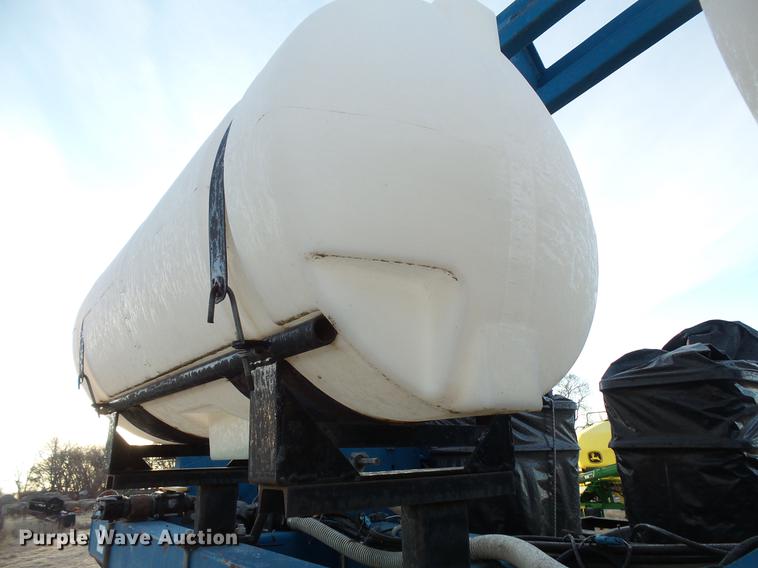 image for item EA9688 Kinze 2600 no-till planter