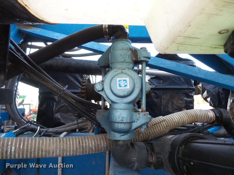 image for item EA9688 Kinze 2600 no-till planter