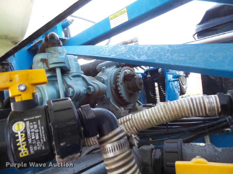 image for item EA9688 Kinze 2600 no-till planter