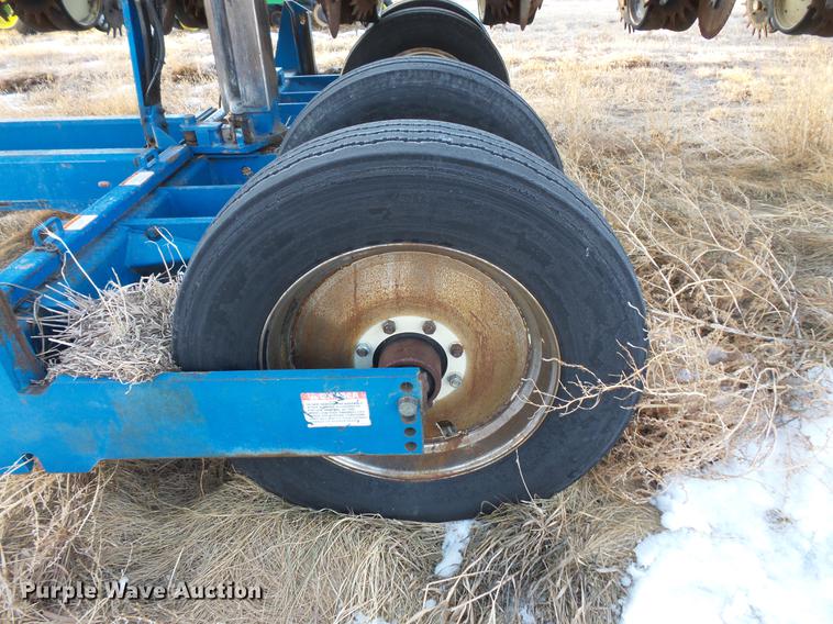 image for item EA9688 Kinze 2600 no-till planter