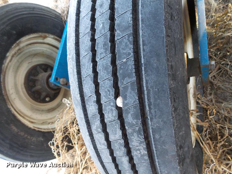 image for item EA9688 Kinze 2600 no-till planter