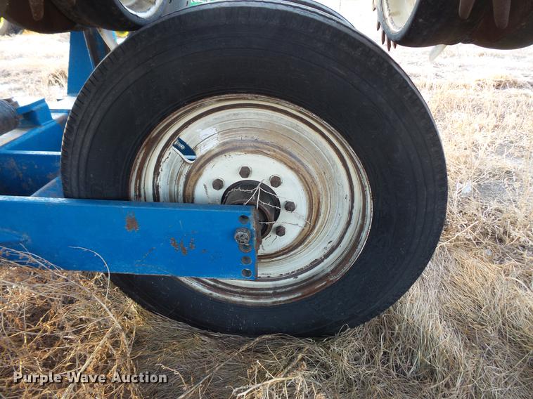 image for item EA9688 Kinze 2600 no-till planter