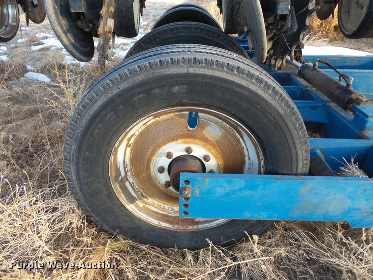 image for item EA9688 Kinze 2600 no-till planter