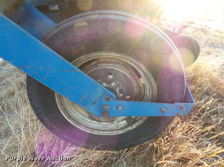 image for item EA9688 Kinze 2600 no-till planter