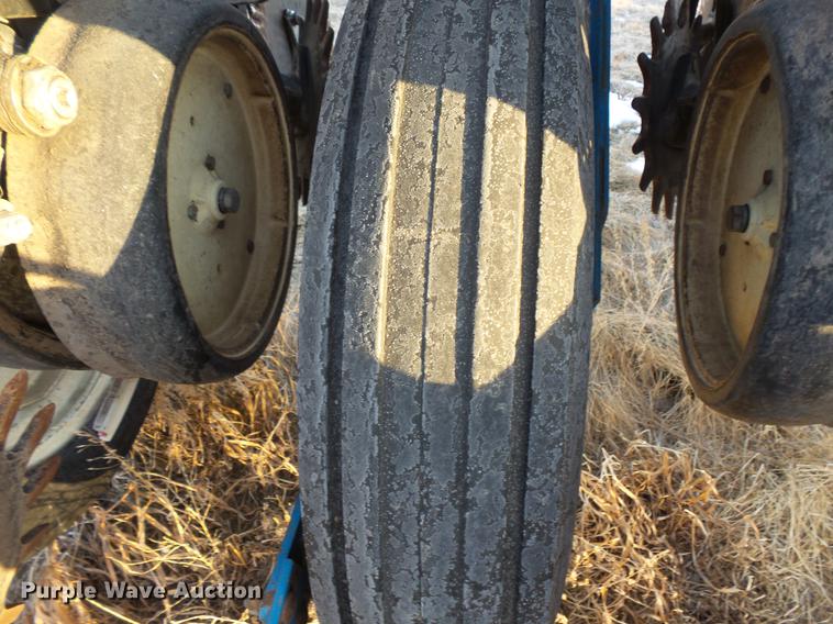 image for item EA9688 Kinze 2600 no-till planter
