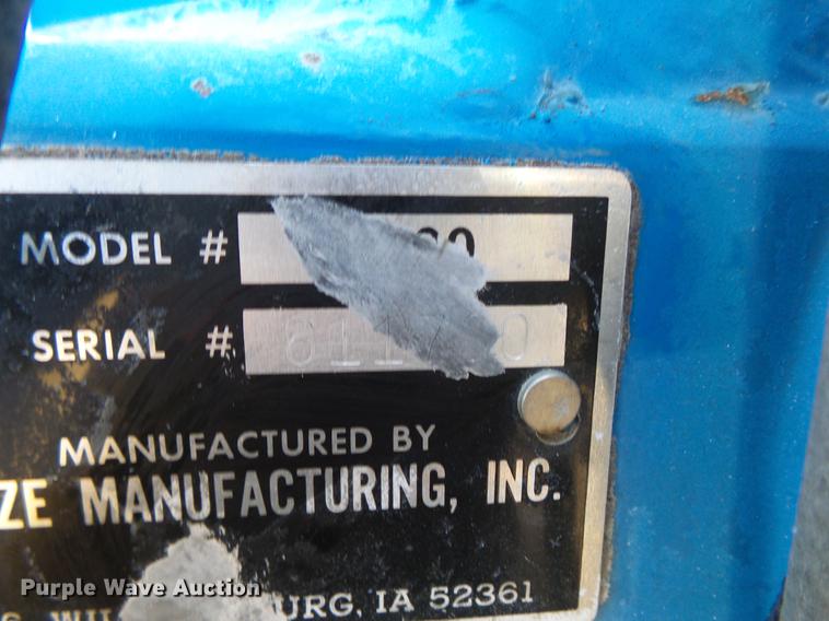 image for item EA9688 Kinze 2600 no-till planter